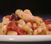 Insalata di fagioli, pomodorini e olive